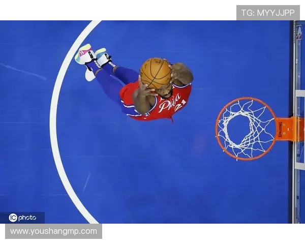 范子铭高吊传球所罗门空接双手暴扣精彩瞬间震撼全场